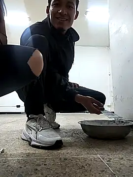 MaskedLatinaX online show from 9, 4, 2026