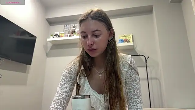 Snapshot of selena_favn chatting on 11, 7, 2026 selena favn online show from 11, 7, 2026