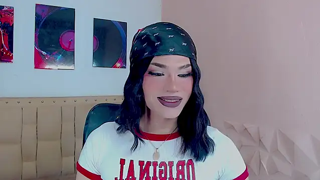 Shadia  Valera  online show from 8, 3, 2026