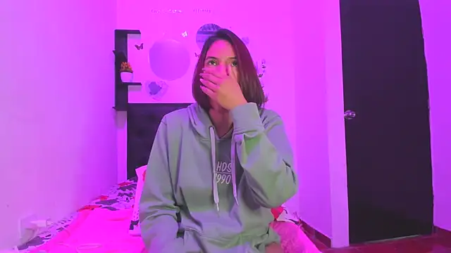 sapphire brown20 online show from 18, 4, 2026