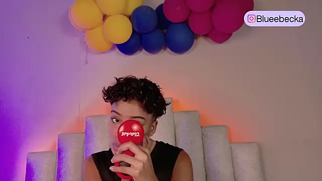 Snapshot of BeckaBlue chatting on 3, 7, 2026 BeckaBlue online show from 3, 7, 2026