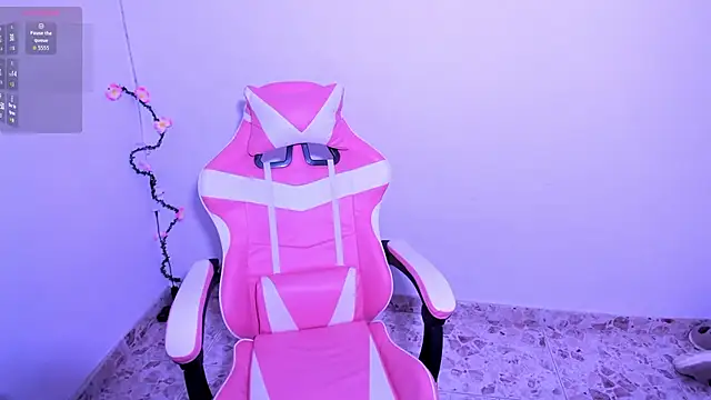 trianna sweet online show from 3, 3, 2026