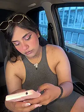 Nahomy firee online show from 5, 4, 2026