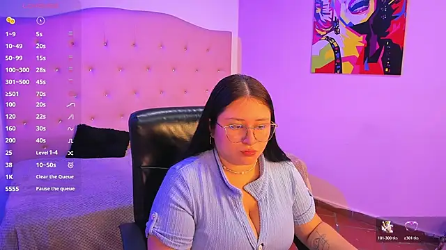 sienna cavalli online show from 4, 3, 2026