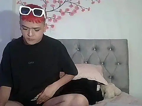 Snapshot of WillowPill5 chatting on 25, 3, 2026 WillowPill5 online show from 25, 3, 2026