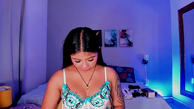 Snapshot of KimTaylorW chatting on 9, 7, 2026 KimTaylorW online show from 9, 7, 2026