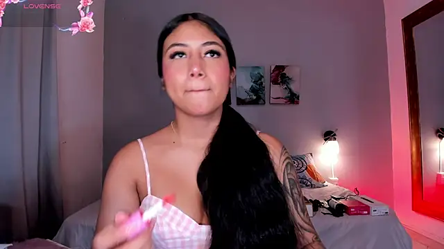 Snapshot of KimTaylorW chatting on 17, 7, 2026 KimTaylorW online show from 17, 7, 2026