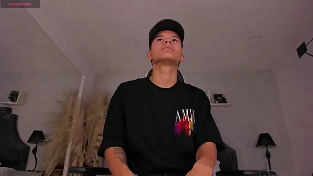 DylanRoyce  online show from 20, 5, 2026