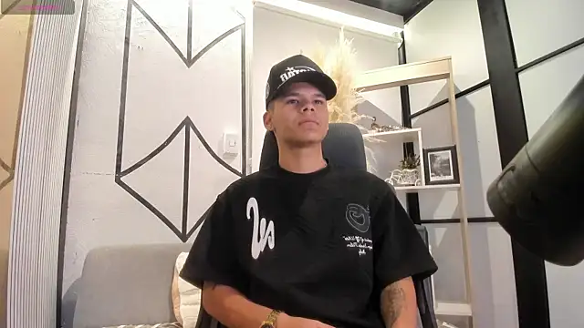 DylanRoyce  online show from 12, 5, 2026