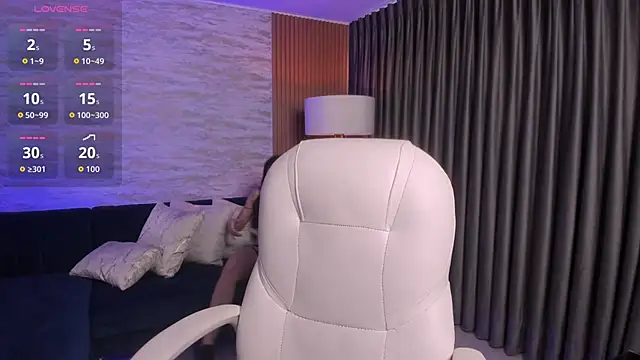 Snapshot of ANGIE-SMITH chatting on 13, 5, 2026 ANGIE-SMITH online show from 13, 5, 2026