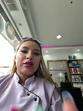 Snapshot of RubiaMorena chatting on 12, 3, 2026 RubiaMorena online show from 12, 3, 2026