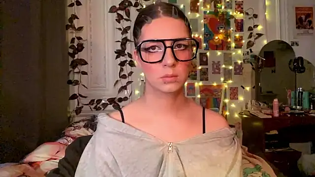 moonvampiq online show from 5, 3, 2026