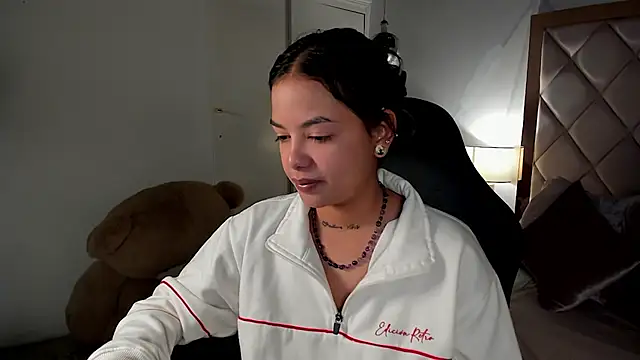 dulce lyraa1 online show from 12, 6, 2026