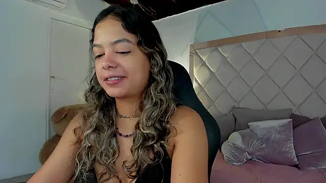 dulce lyraa1 online show from 12, 3, 2026