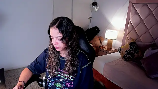 dulce lyraa1 online show from 28, 5, 2026