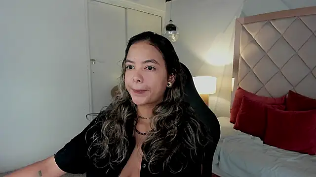 dulce lyraa1 online show from 7, 3, 2026