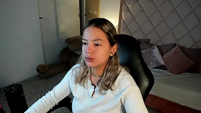 dulce lyraa1 online show from 25, 7, 2026