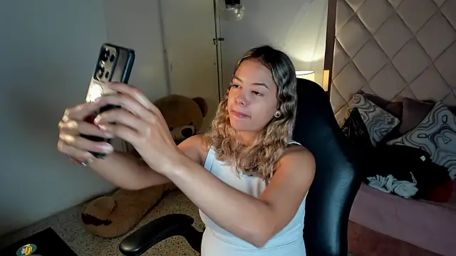 dulce lyraa1 online show from 27, 6, 2026