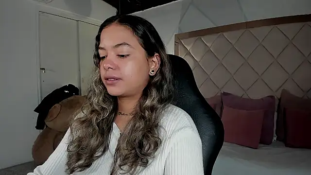 dulce lyraa1 online show from 17, 3, 2026