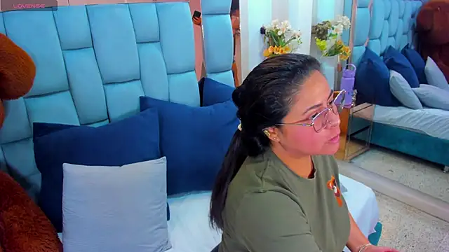 isabellablazee online show from 9, 3, 2026