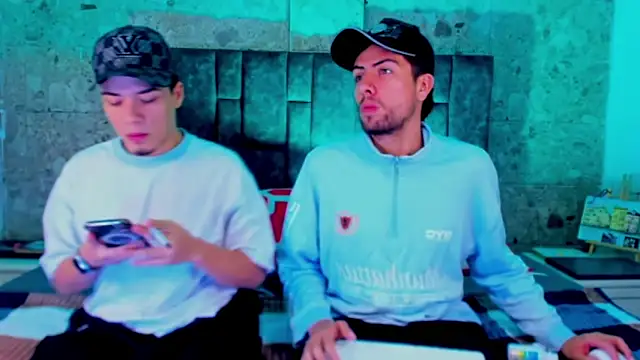 alex and christhoper online show from 29, 4, 2026