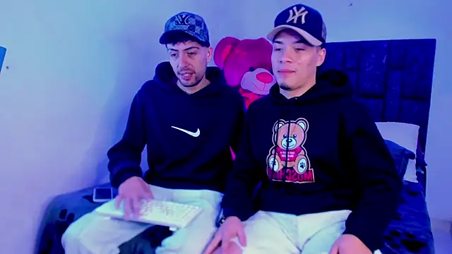 alex and christhoper online show from 29, 3, 2026