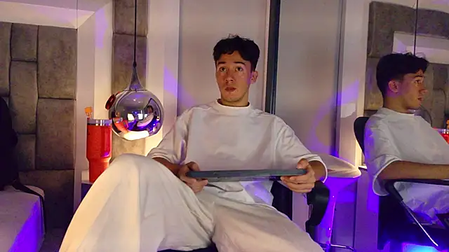 Austin Reedss online show from 18, 4, 2026