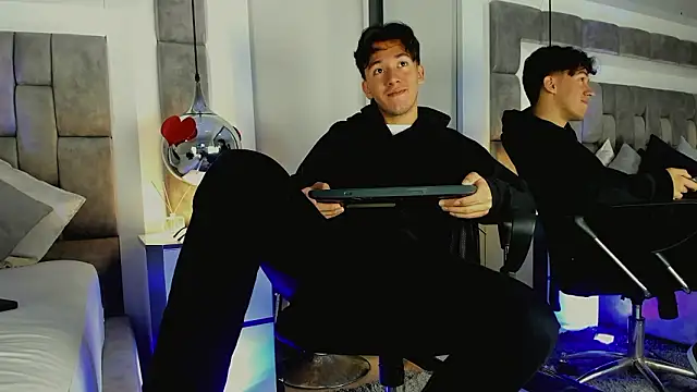 Austin Reedss online show from 7, 3, 2026