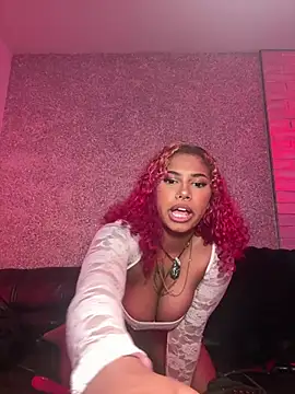 BABYLOLAXOXO online show from 5, 3, 2026