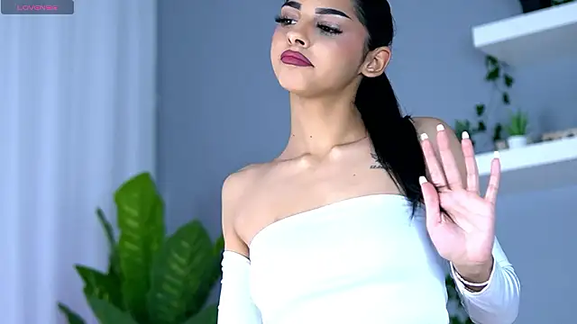 AvaCalvert online show from 6, 3, 2026