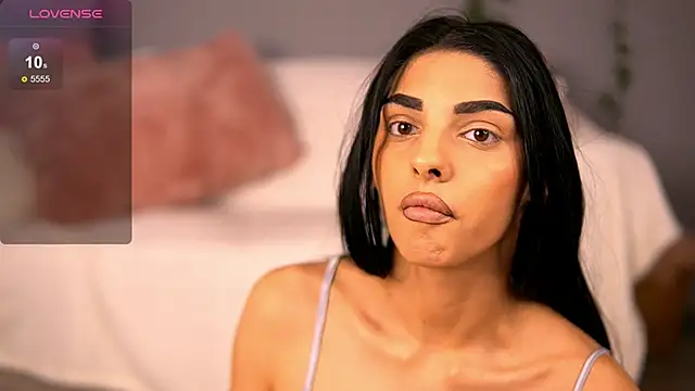 AvaCalvert online show from 17, 4, 2026