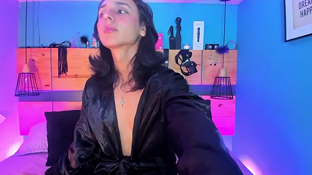 Elisasue online show from 6, 3, 2026