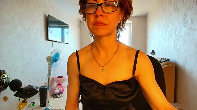 LioraWeiss online show from 25, 5, 2026