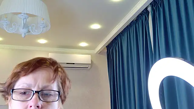 LioraWeiss online show from 1, 3, 2026