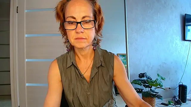 LioraWeiss online show from 30, 6, 2026