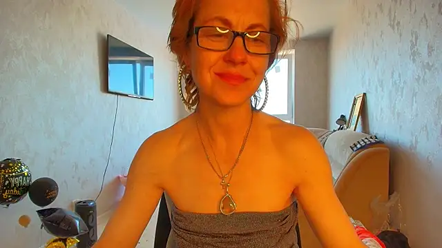 LioraWeiss online show from 23, 5, 2026
