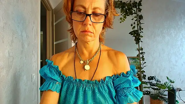 LioraWeiss online show from 24, 7, 2026