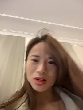 Mia-lp online show from 6, 4, 2026