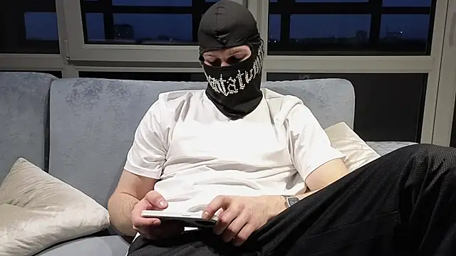 chantatummm online show from 8, 4, 2026