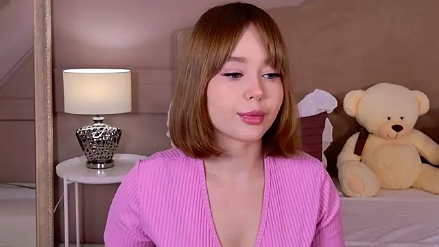 Snapshot of ElaraVance chatting on 12, 6, 2026 ElaraVance online show from 12, 6, 2026