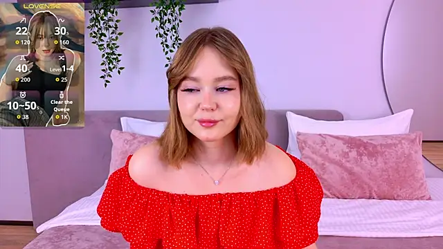 Snapshot of ElaraVance chatting on 9, 7, 2026 ElaraVance online show from 9, 7, 2026