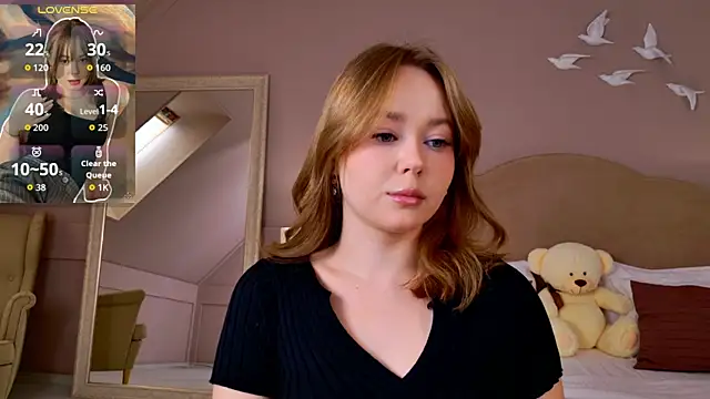 Snapshot of ElaraVance chatting on 7, 5, 2026 ElaraVance online show from 7, 5, 2026