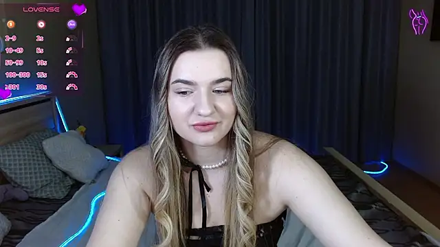 Smi1eF1ower online show from 25, 2, 2026