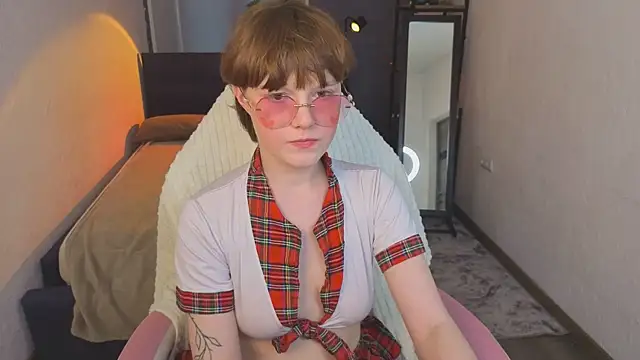  DreamLuna1  online show from 25, 3, 2026