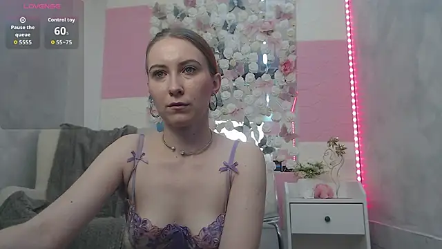 Snapshot of EmberLuna_ chatting on 30, 5, 2026 EmberLuna online show from 30, 5, 2026