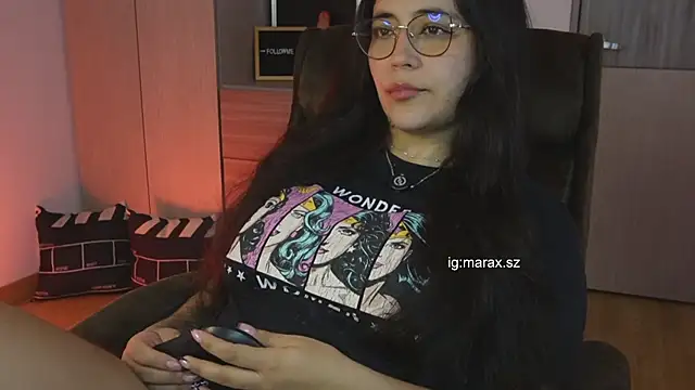Mara HugeAss online show from 15, 6, 2026