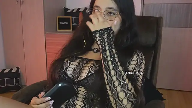 Mara HugeAss online show from 8, 7, 2026