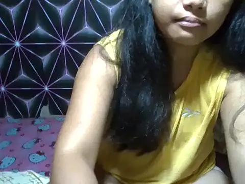 Flowerbebe online show from 18, 4, 2026