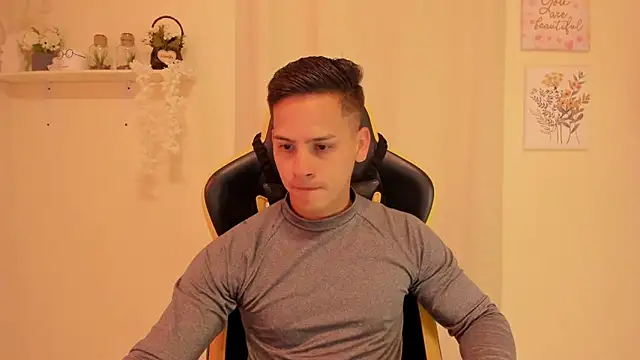 sexy andres01 online show from 22, 3, 2026