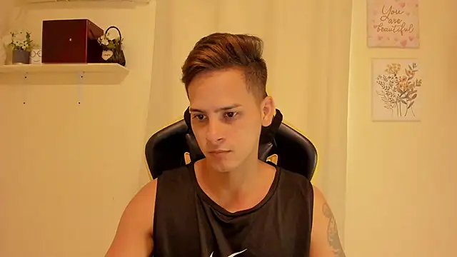 Snapshot of sexy_andres01 chatting on 29, 5, 2026 sexy andres01 online show from 29, 5, 2026